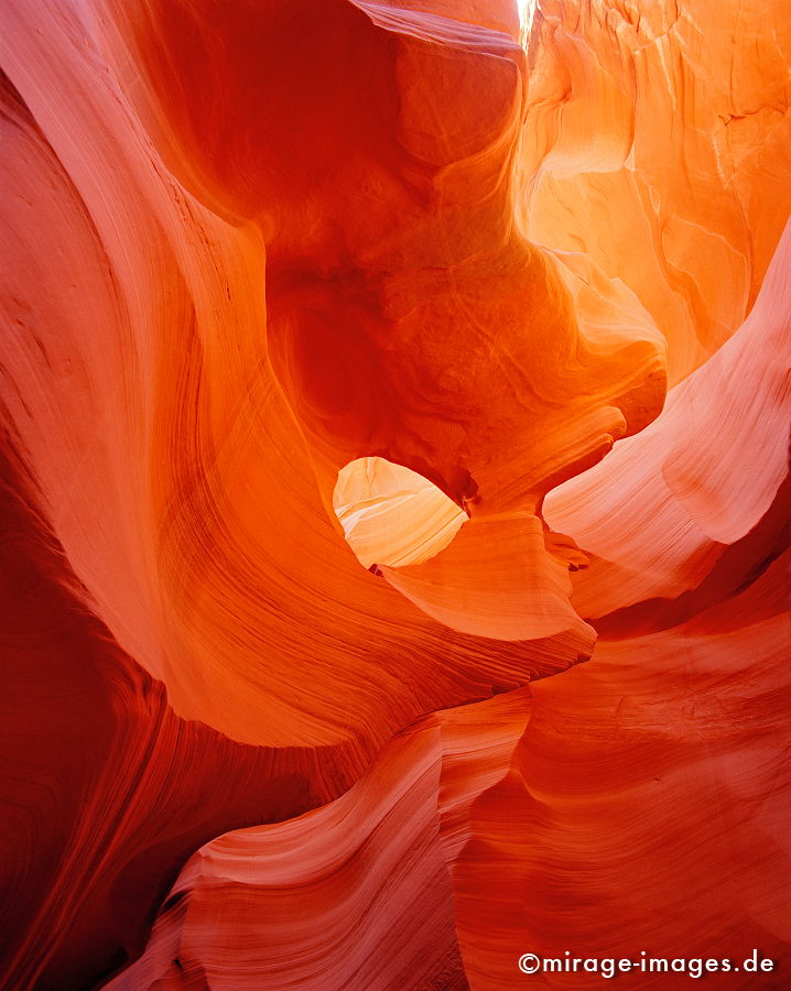 Waves
Antelope Canyon Navajo Nation Land
Schlüsselwörter: archaic, archaisch, cave, Geborgenheit, Heiligtum, Hoehle, landscape, Landschaft, mystic, mystisch, Natur, nature, orange, red, rot, sanctuary, Stein, stone, wilderness, Wildnis, Schlucht, Slot, Erosion