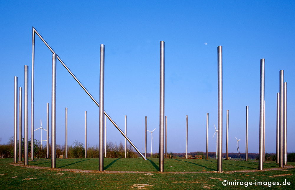 Sonnenuhr
Dortmund
Schlüsselwörter: Kunst, Industriekultur, IBA, Strukturwandel, Ruhrgebiet, Bergbau, Montanindustrie, Nordrhein Westfalen, Energie, Stahl, Landschaft, Schwerindustrie, Errinnerung, Halde,