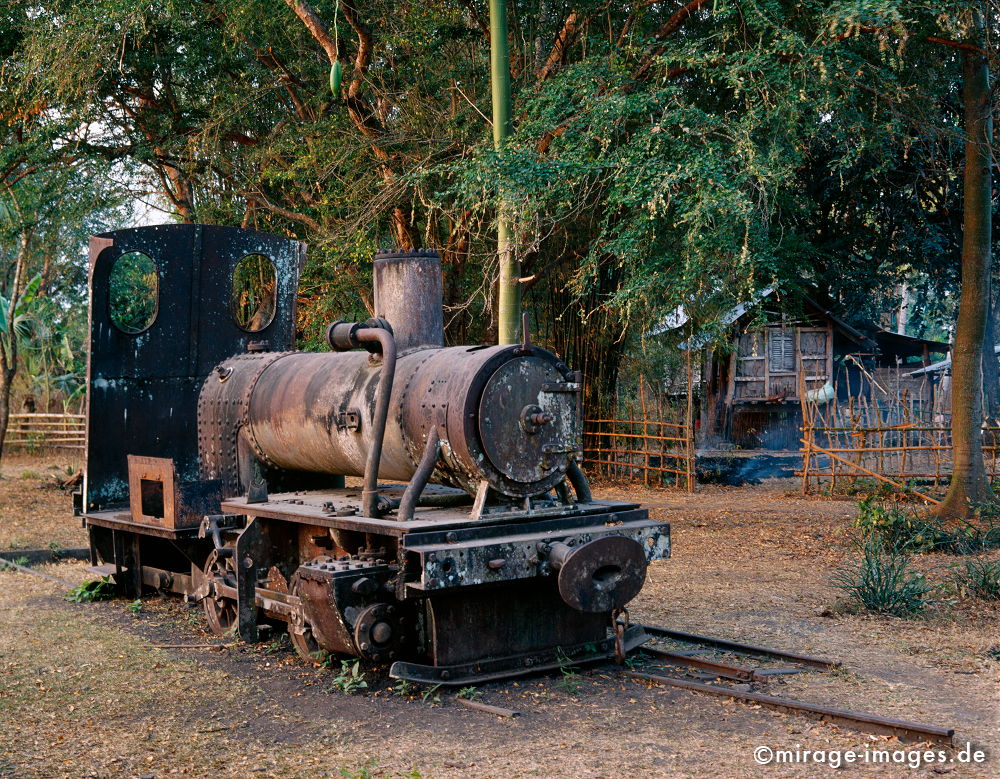 French Lokomotive
Siphandone 4000 islands
Schlüsselwörter: Kolonialismus, französisch,