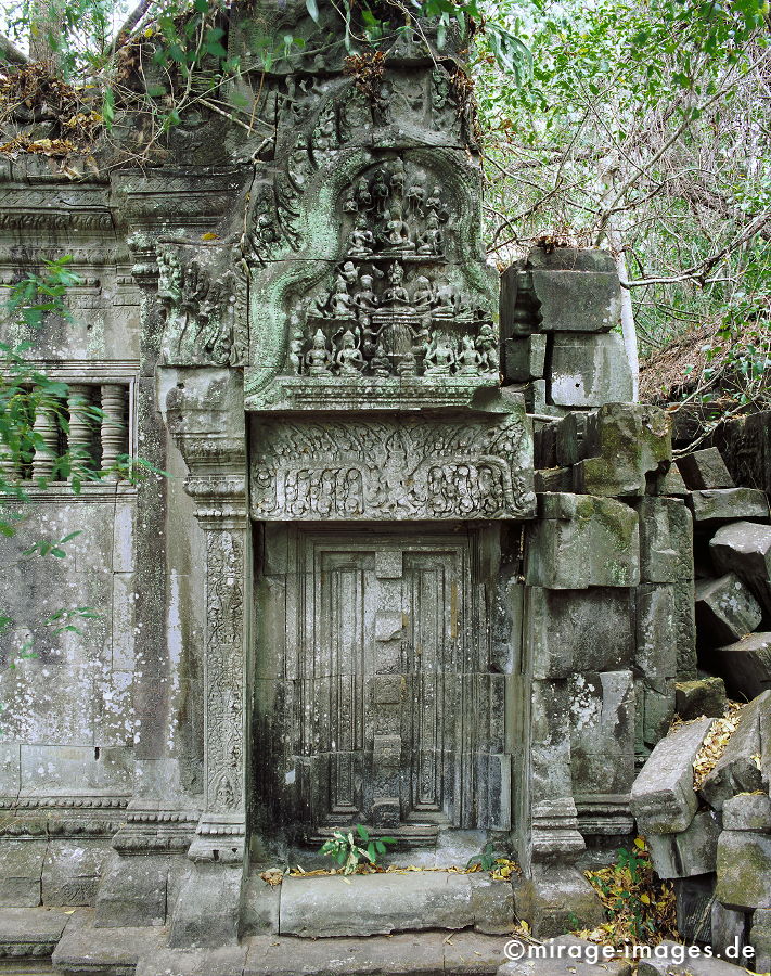 Beng Mealea
Tempel im Umfeld von Angkor Wat Siem Reap
Schlüsselwörter: Stein, heilig, Buddhismus, Religion, Spiritualität, Khmer, Asien, Entwicklungsland, Kultur, Reise, Tourismus, Frieden, friedlich, heilig, Mythologie, Naturreligion, Schönheit, Harmonie, archaisch, Magie, Mythos, Geist, göttlich, Würde, Bauwerk, Tempel