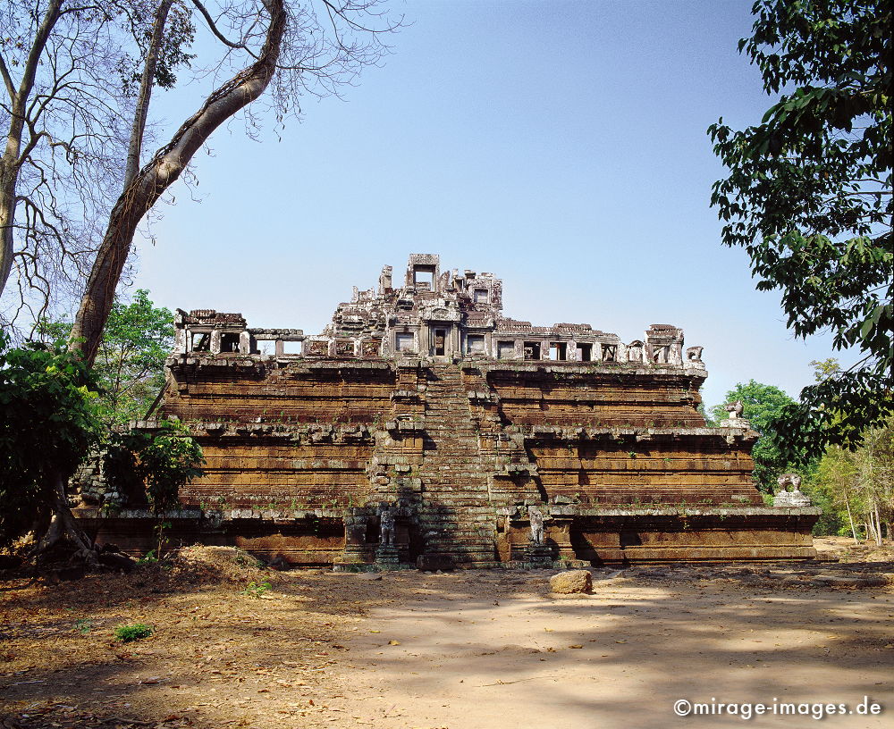 Phimeanakas Palast
Angkor Wat
Schlüsselwörter: Stein, alt, Heiligtum, Ruine, Tempel, Kraft, Meditation, Buddhismus, Religion, Spiritualität, Anbetung, Ruhe, Kultur, Skulptur, zeitlos, Reise, Architektur, Schönheit, Frieden, friedlich, heilig, Entspannung, entspannen, Frieden, Kontemplation, Liebe,