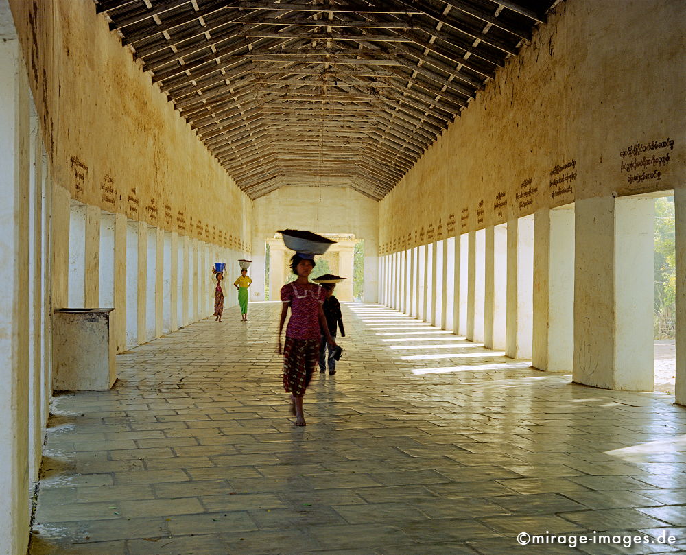 Shwezigon Paya
Nyaung U
Schlüsselwörter: mixed1