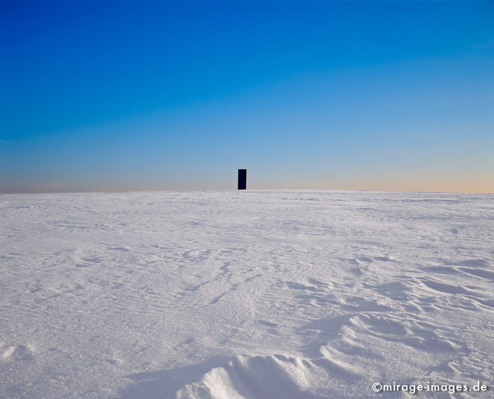 Bramme Schurenbach Halde 
Schlüsselwörter: Winter, winter1, Eis, Schnee, Klte, kalt, Skulptur, blau, Frost,