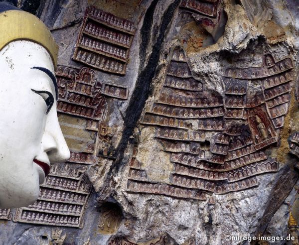 Kawgun Cave
Hpa - an
Schlüsselwörter: Birma, Burma, Myanmar, Südost Asien, Höhle, Stein, Heiligtum, Tempel, Kraft, Meditation, Buddhismus, Religion, Spiritualität, Anbetung, Ruhe, Skulptur, zeitlos, Schönheit, Stille, Frieden, friedlich, heilig, Entspannung, entspannen, Liebe, Menschlichk