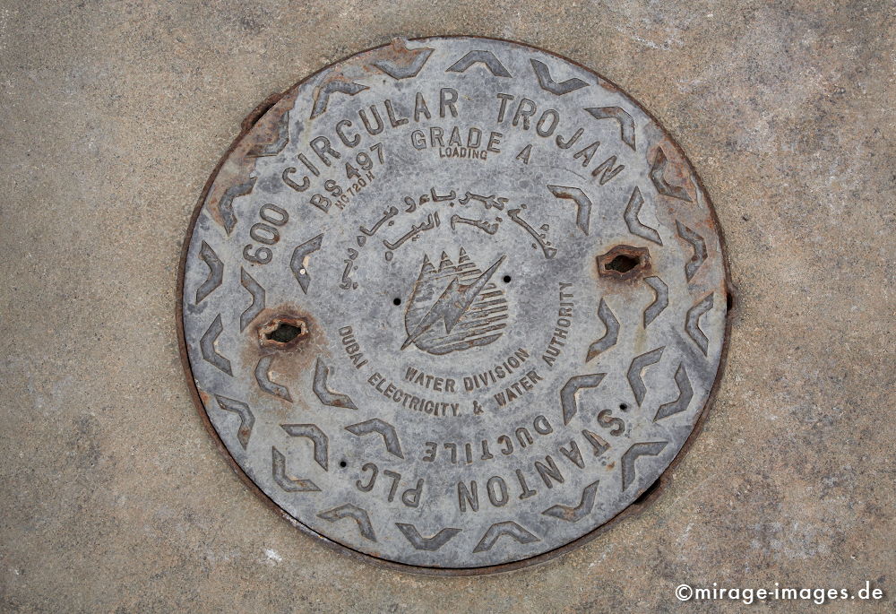 Duct Cover
Schlüsselwörter: international, Geschäft, Geldanlage, Investment, Globalisierung, Investor, Konsum, Tourismus, Größenwahn, Arabien, Mittlerer Osten, Wohlstand, Überfluss, Geld, Kapital, Wüste, Reise, reisen, exotisch, bombastisch, Wachstum,