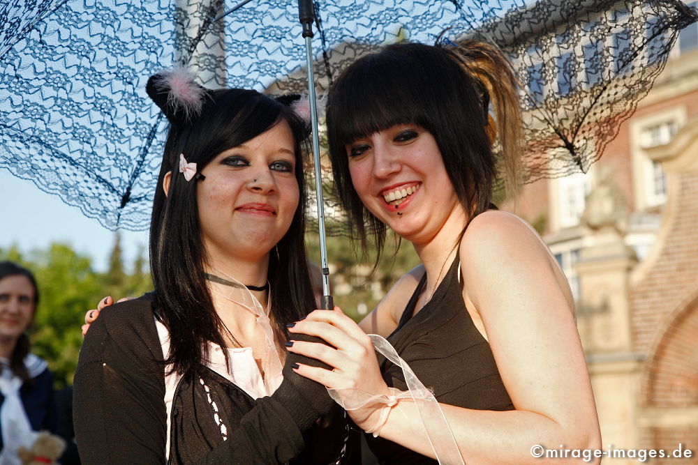 Japan Tag
Dsseldorf
Schlüsselwörter: Rollenspiel, Cosplay, Comic, Manga, Anime, Jugendkultur, Japan, japanisch, Fernost, bunt, schrill, Pop, Popkultur, futuristisch, virtuell, Fantasie, bizarr, Abenteuer, schräg, Gender, Spiel, Imagination, Fiktion, exotisch, Kultur, Outfit, Mädchen