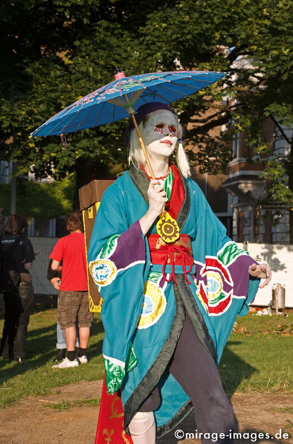 Japan Tag
Dsseldorf
Schlüsselwörter: Junge, Rollenspiel, Cosplay, Comic, Manga, Anime, Jugendkultur, Japan, japanisch, Fernost, bunt, schrill, Pop, Popkultur, futuristisch, virtuell, Fantasie, bizarr, Abenteuer, schräg, niedlich, Gender, Spiel, Imagination, Fiktion, exotisch, Kultur, Outfit