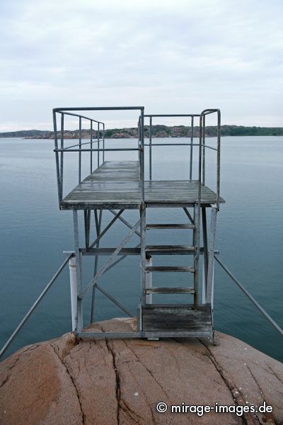 diving  board
Västra Götalands län
Schlüsselwörter: Sprungbrett, Einsamkeit, verlassen, Wasser, Schären,