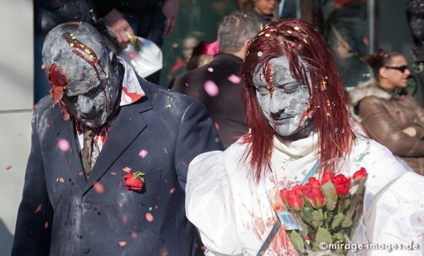 The Undead and Roses
Sion
Schlüsselwörter: Fasnacht, Brauch, Tradition, Umzug, Umzüge, Humor, Musik, Comic, Kostüme, Verkleidung, kostümiert, Karneval, Fantasie, Spektakel, Guggen, bizarr, schrill, 