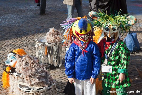 Kids
Schlüsselwörter: Kinder, Kostüm, Musik, Fasnacht, Cortèges, Guggenmusik, Brauch, Tradition, Umzug, Umzüge, Humor, Musik, Comic, 