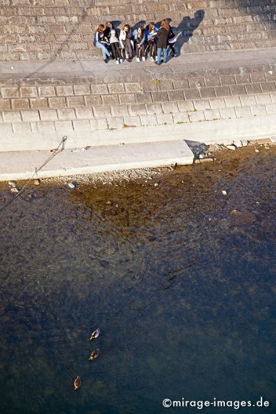 Girls and Ducks
Schlüsselwörter: Wasser, Fluss, Sonne, Entspannen, abends, Enten, Mädchen, oben, 