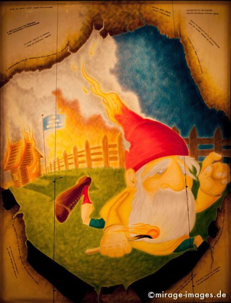 The Firebug
Schlüsselwörter: Laterne, Gartenzwerg, Heinzelmännchen, Basler Münster, beleuchtet, Ausstellung, Sarkasmus, Ironie, Fasnacht, kunstvoll, Cliquen, Sujet, Thema, Cortèges, Brauch, Tradition, Umzug, Humor, Comic, 