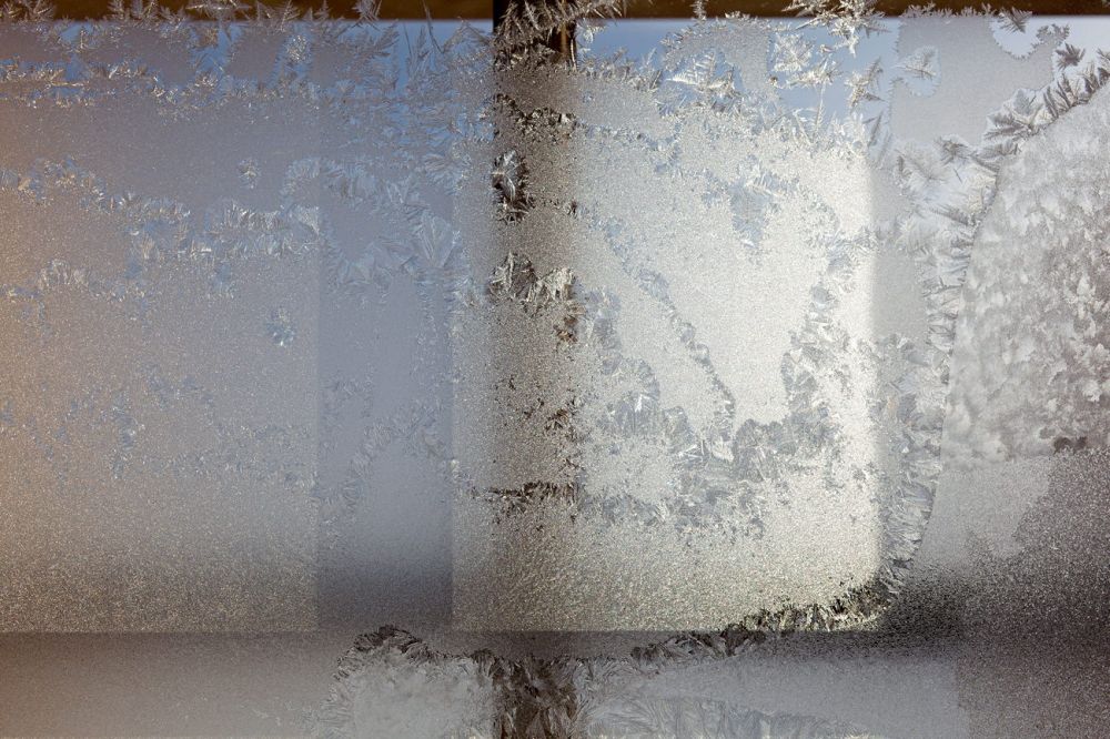 Ice Flowers
Becs de Bosson
Schlüsselwörter: Eisblumen Scheibe Fenster Eis Schnee Winter Kälte weiss kalt gefroren Winter gefroren dekoratif kristallin Kristalle Ornament Muster Glas 