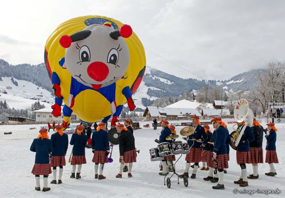35. international Balloon Festival - Hot air balloon of Nicolas Le Franc (F) Gugge music
Chteau-dx
