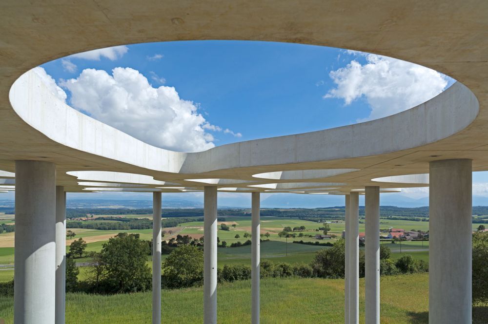 Fondation Jan Michalski
Montricher
Schlüsselwörter: Architektur, Literatur, Gebäude, Schriftsteller, modern, gewagt, exzentrisch, bizarr, Pergola,