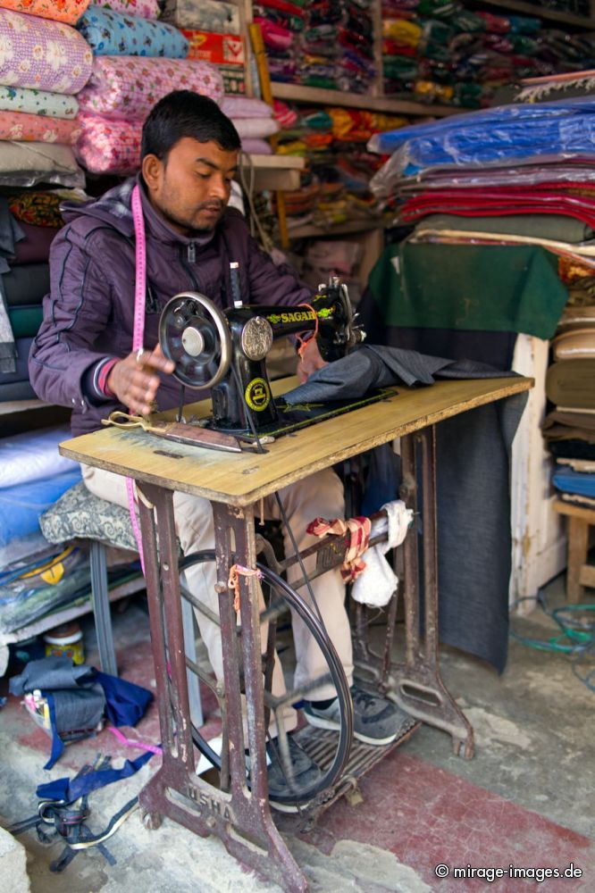 Tailor
Tawang
