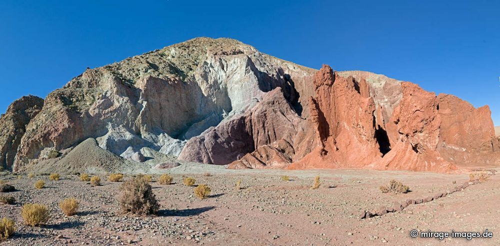  Rainbow Valley
Valle del Arcoiris
Schlüsselwörter: archaisch arid bizarr bunt dürr Einsamkeit entlegen Felsen Erosion farbig fantastisch eindrucksvoll Freiheit Geologie geschützt grün karg Sonne Landschaft Leere malerisch Mineralien Natur natürlich Naturschönheit Wüste rein rot Ruhe Schönheit wasse