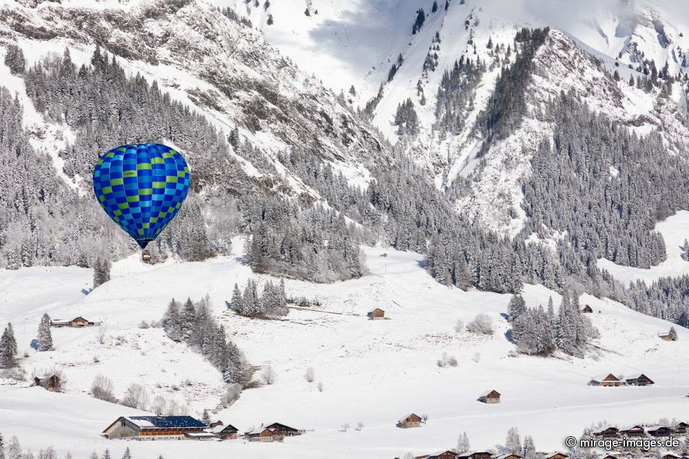 40th International Hot Air Balloon Festival - Hot air balloon of Herv� Maucci (FR) 
Ch�teau-d��x
