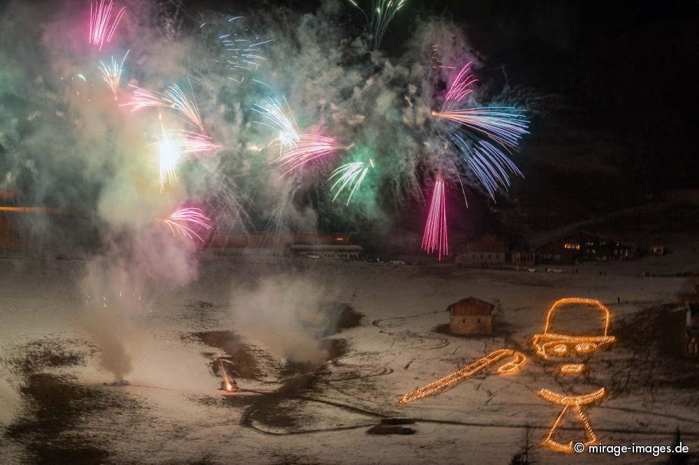 Nightglow at the 40th International Hot Air Balloon Festival, dedicated to Charly Chaplin
Château-d´Oex
