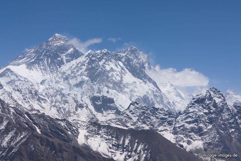 Mount Everest 8850m and Lhotse 8516m
Renjo La Pass 
