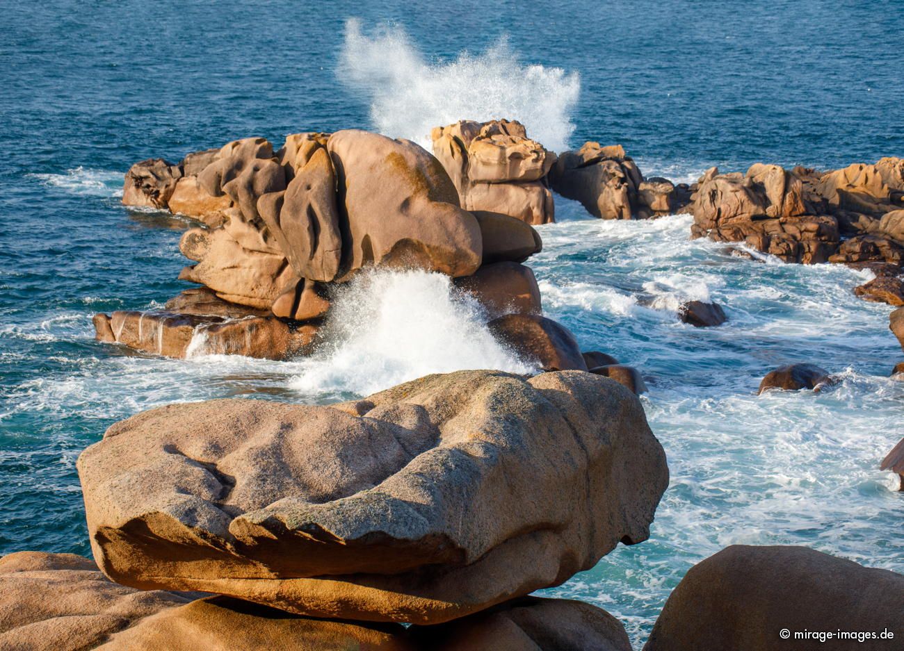 Sea, waves and pink rocks
Ploumanach - Cte de Granit Rose
