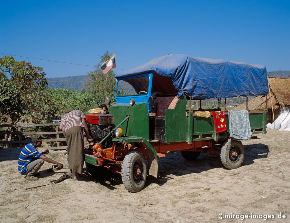 Breakdown
Hsipaw
Schlüsselwörter: cars1