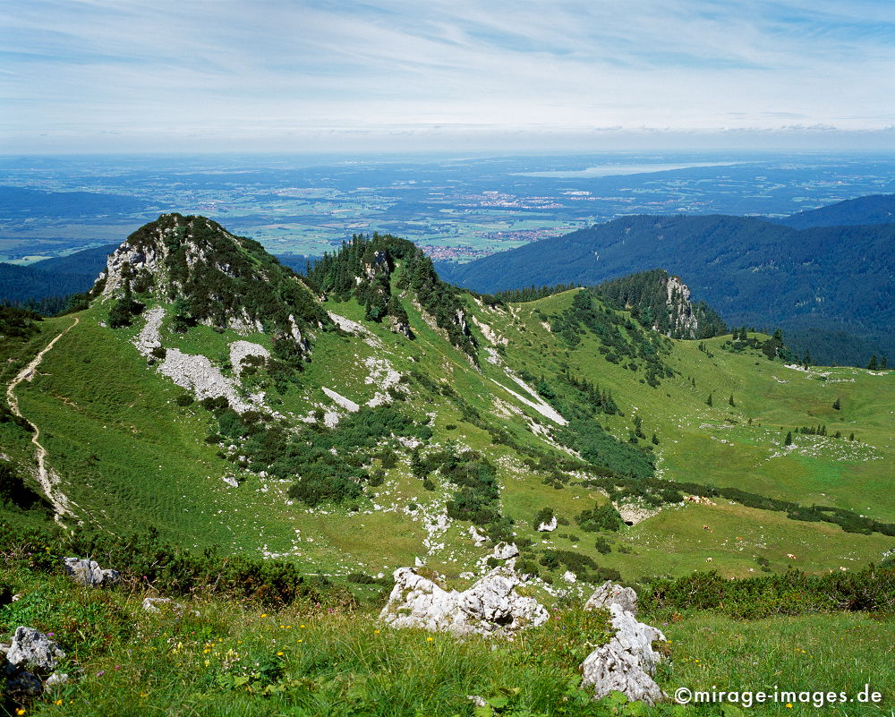 Latschenkopf
Bad Tölz-Wolfratshausen
Schlüsselwörter: Berg, Wiese, Alpen, grün, Himmel, blau, Gebirge, Hochgebirge, wandern, Erholung, Freizeit,