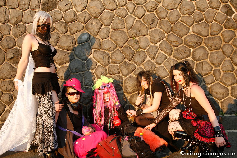 Japan Tag
D�sseldorf
Schlüsselwörter: M�dchen, Teenie, Gothik, Rollenspiel, Cosplay, Comic, Manga, Anime, Jugendkultur, Japan, japanisch, Fernost, bunt, schrill, Pop, Popkultur, futuristisch, virtuell, Fantasie, bizarr, Visu, fashion, Mode, schräg, niedlich, Gender, Spiel, Outfit, exotisch,